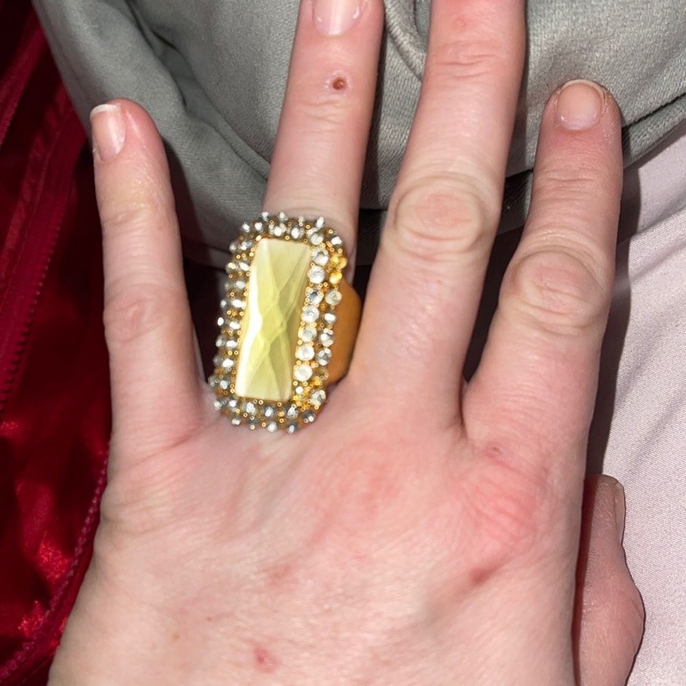 Beautiful ring size 7